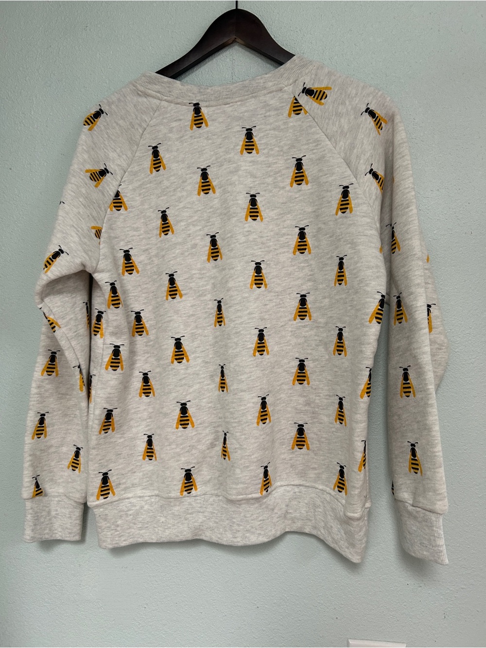 Gray Bee-Print Crewneck Sweater - Women - Picture 2 of 3